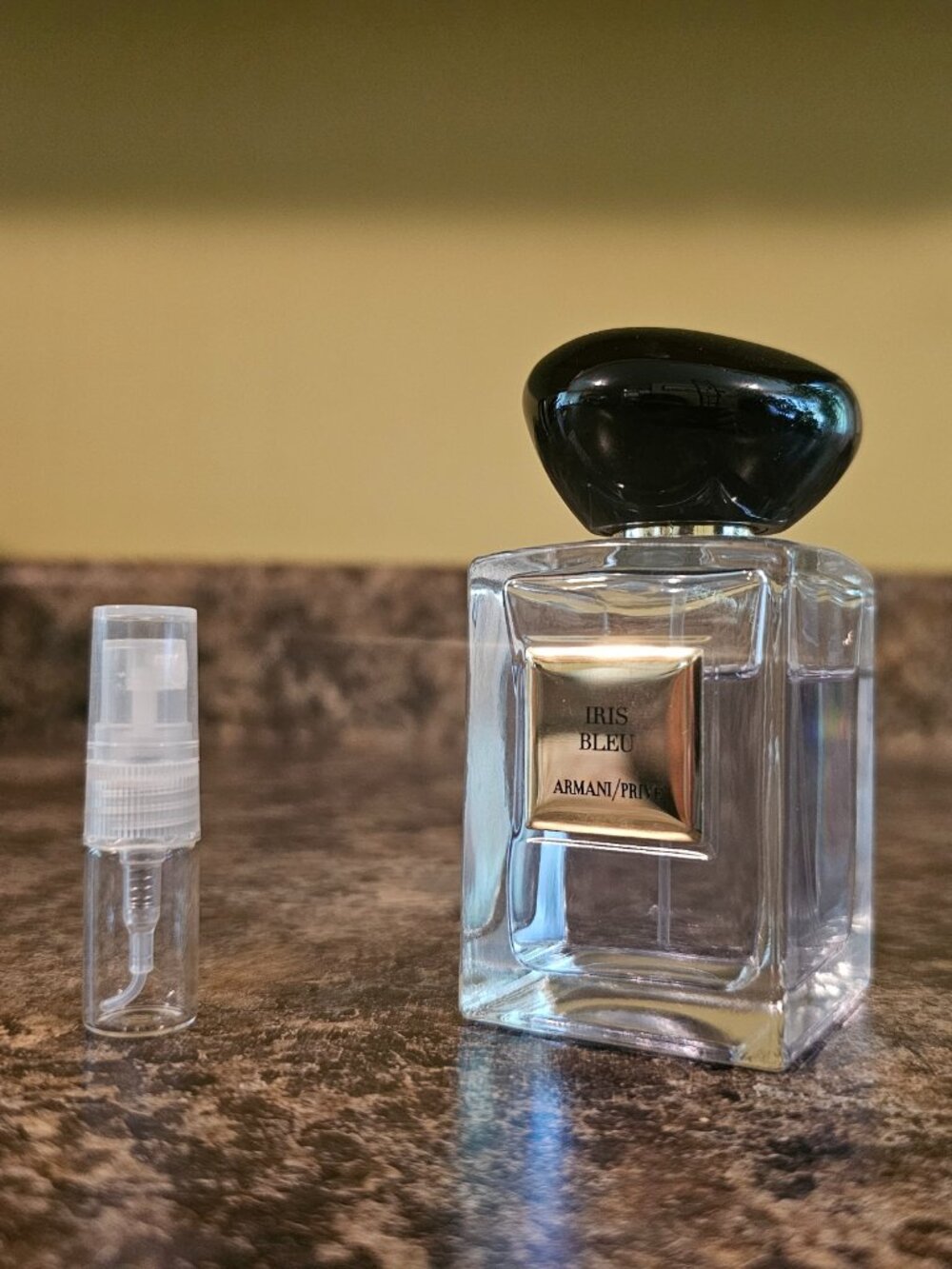 2 ML Sample IRIS BLEU by Armani Prive EDP Perfume Travel Spray